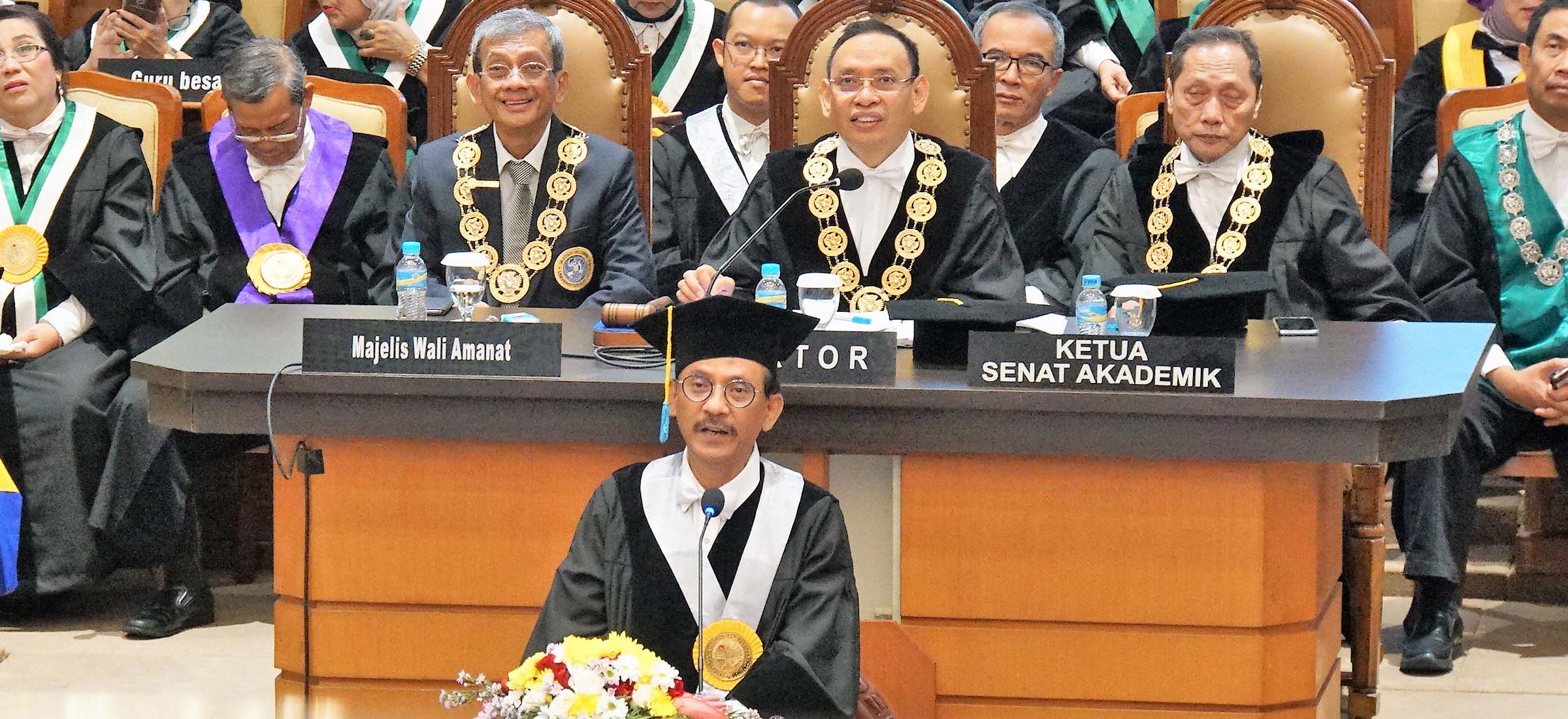 Pengukuhan Guru Besar bidang Ilmu Akuntansi Prof Basuki 28 Juli 2018 small